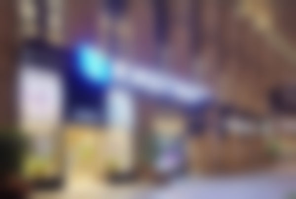 成都素美医疗英伦大提升项目的医生是谁？